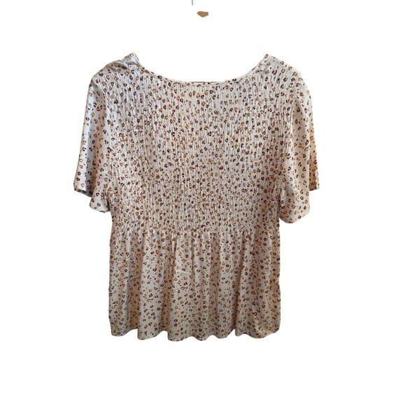 Urban Romantics Smocked Peplum Top Leopard Print Blouse Women's Size L - Picture 3 of 3